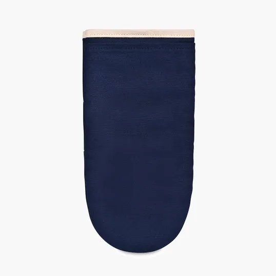 La Cuisine™ Recycled Cotton Oven Mitt with AWARE™ — view 3