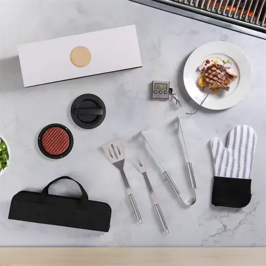 Blazin' BBQ Kit Deluxe — view 2