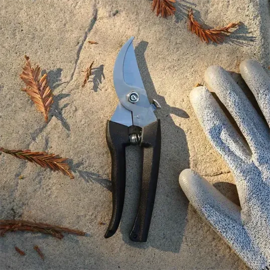 Evergreen Garden Pruner — view 2