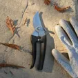 Evergreen Garden Pruner — view 2