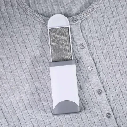 Mixie Fuzzerator Lint Brush — view 7