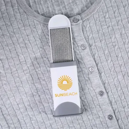 Mixie Fuzzerator Lint Brush — view 4