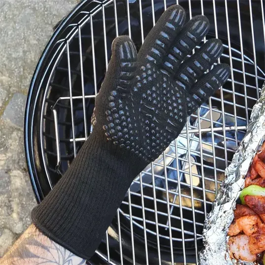 HeatGuard Heat-Resistant Cooking Gloves — view 5