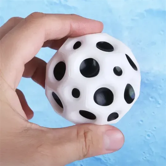 Mixie Crater Catcher Bounce Ball — view 2