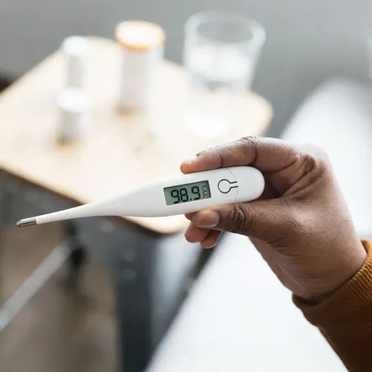 Digital Thermometer — view 3