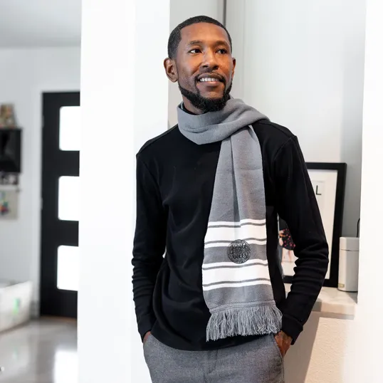 Two-Tone Knit Scarf With Fringe — view 3