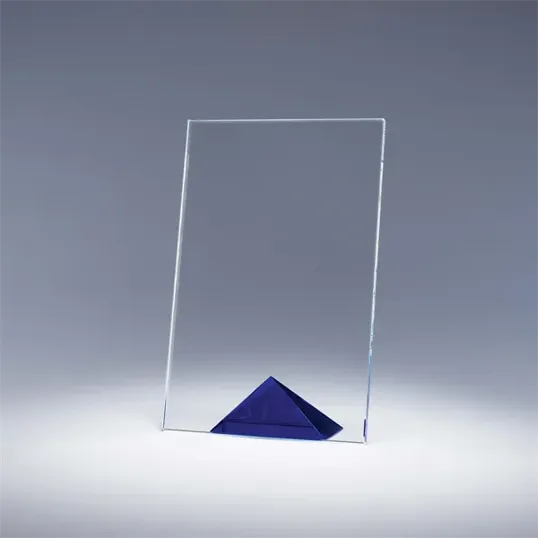Paramount Starphire Crystal Tablet Award with Pyramid Base — view 5
