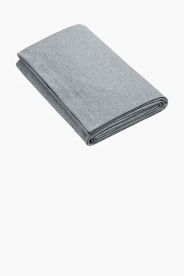 Gildan Heavy Blend Fleece Stadium Blanket — view 7