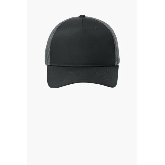 Nike Snapback Mesh Trucker Cap — view 5